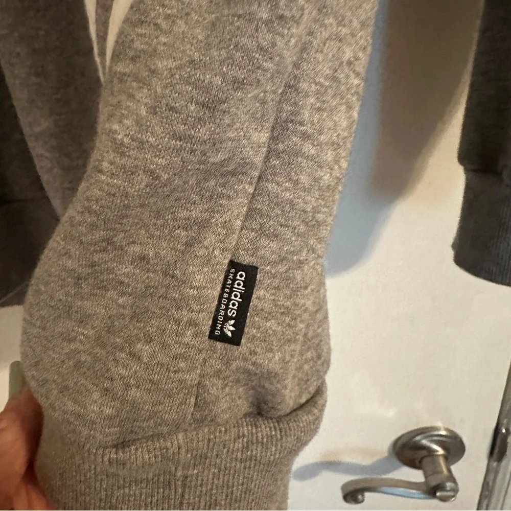 NWOT Adidas Insley crewneck pullover sweatshirt men L gray white